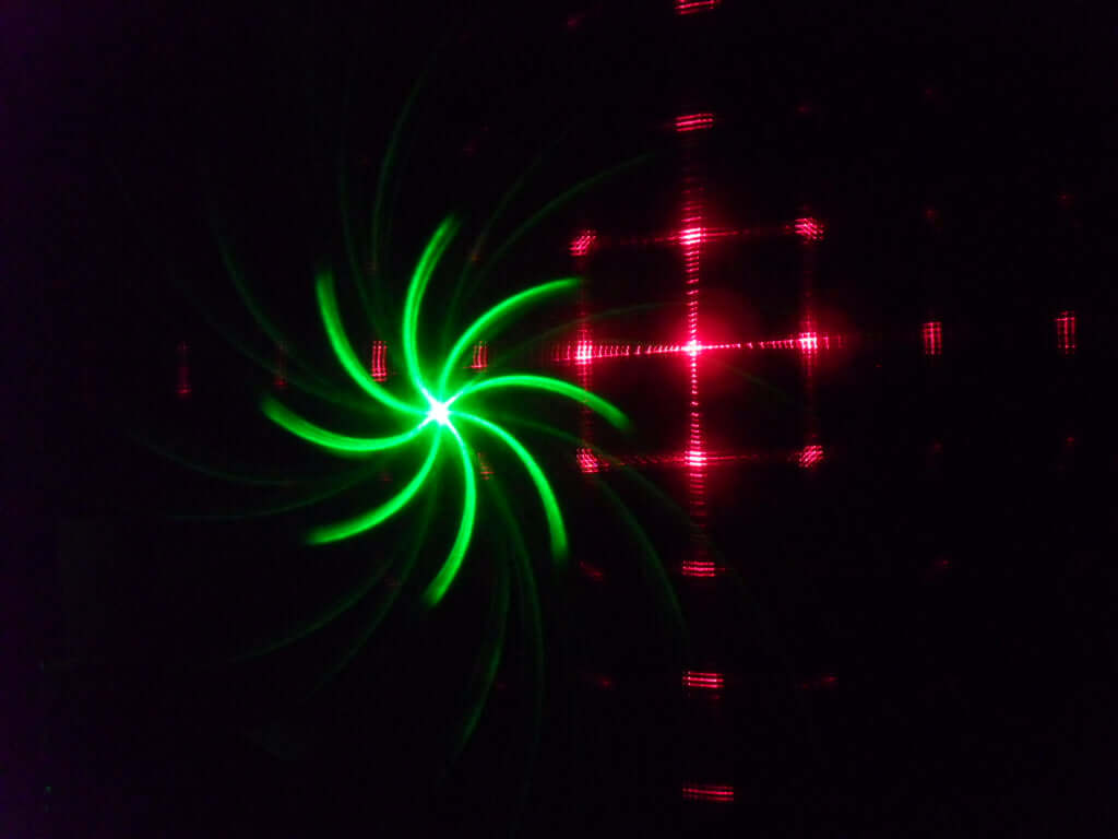 Party-Lichter, Disco-Licht, Disco-Kugel, RGB-Sound aktivierte Laserlichter, DJ-Lichtprojektor mit Fernbedienung für Weihnachten, Club-Partys, Geburtstagsgeschenk, Karaoke, KTV, Bar, Tanz, Halloween, Party-Dekorationen 